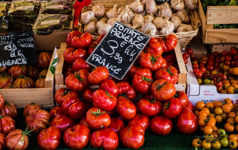 magasin-DRAGUIGNAN-min_tomatoes-4050245