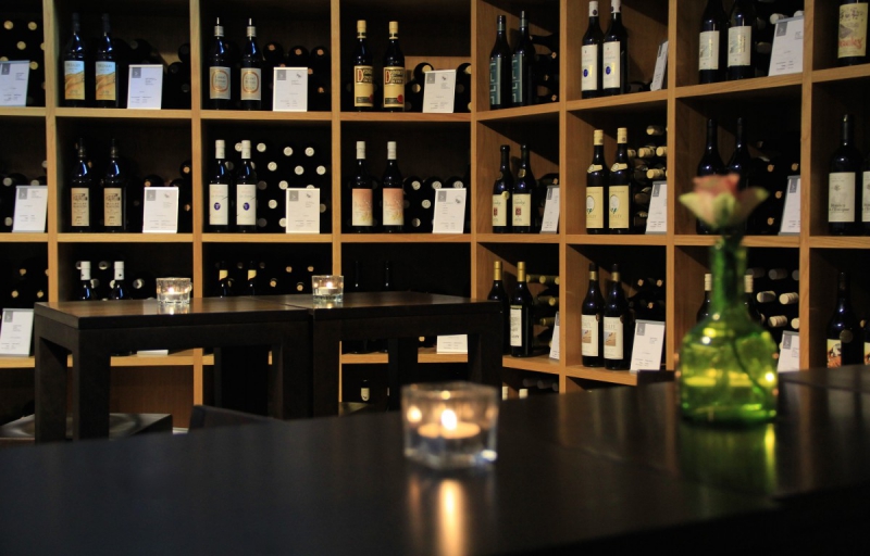 magasin-DRAGUIGNAN-min_wine_vinorama_wine_bottle_cellar_red_wine_wines_storage_wine_rack-1077047